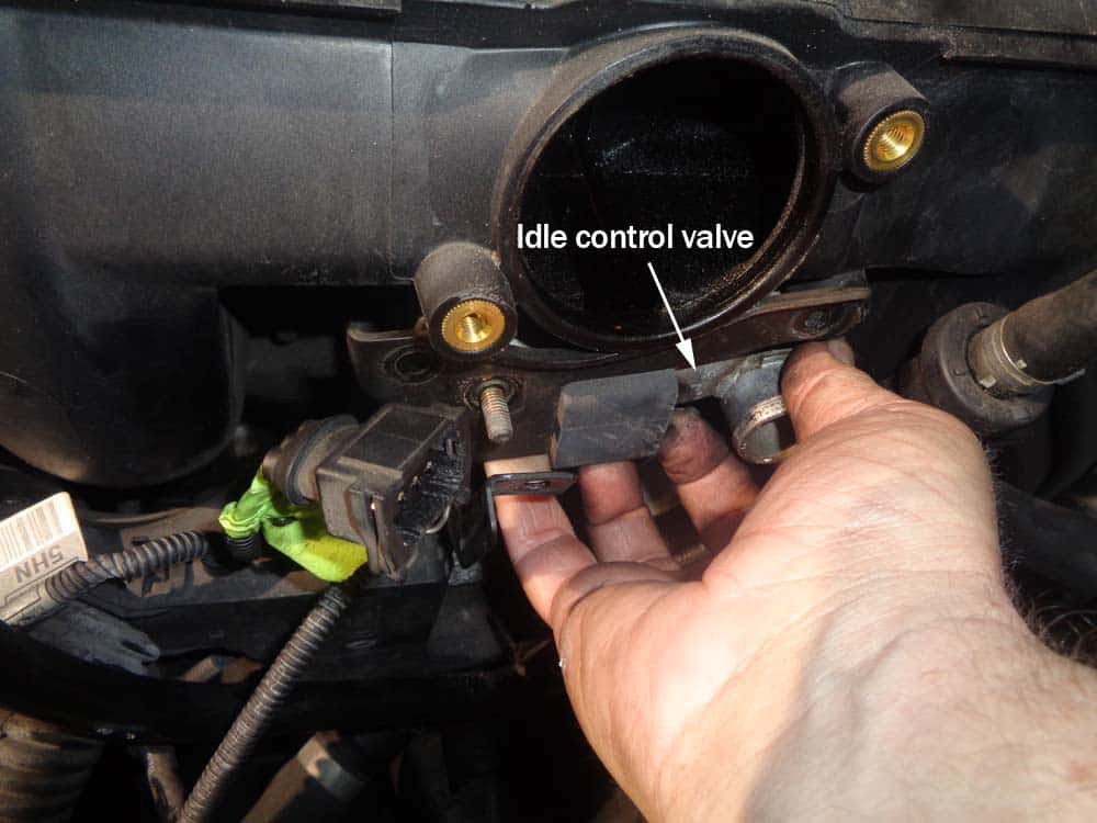 See B3702 in engine